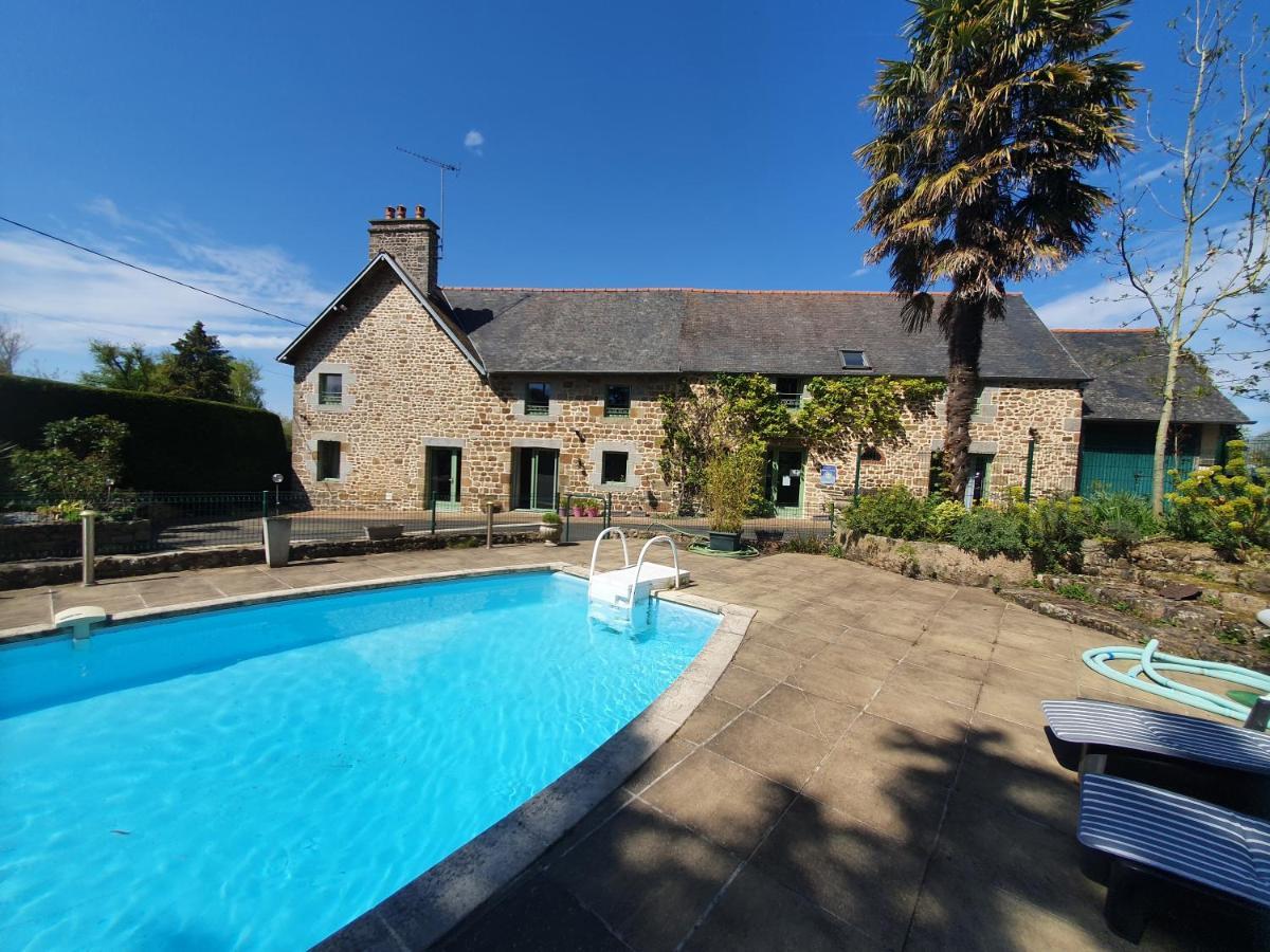 Chambres D'Hotes Avec Piscine Aux Agapanthes De Cromel - Mont Saint Michel Dış mekan fotoğraf